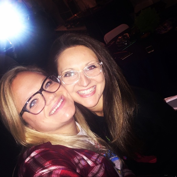 Meet your Posher, Aliy - Picture 1 of 1